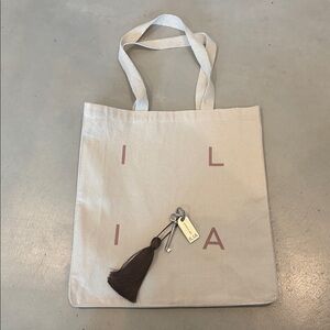 New ILIA Beauty Signature Logo Key Ring & Structured Canvas Tote Bag